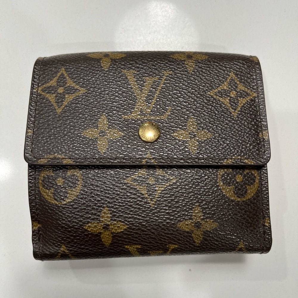 Authentic Louis Vuitton trifold wallet. Impeccable condition.